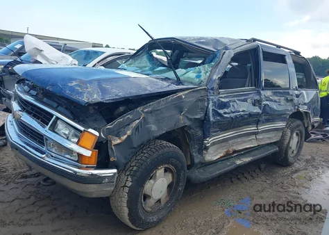 1999 Chevrolet Tahoe Ls z USA, uszkodzony, nr VIN 1GNEK13R7XJ518845